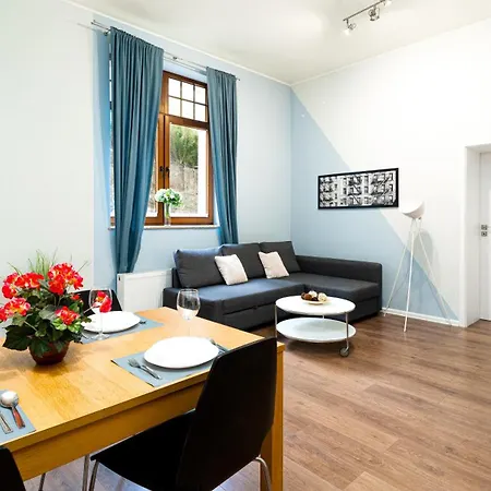 Jozefina - Mini & Family Fun Daire *